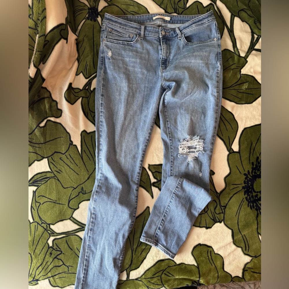 Levi's Light Blue Skinny Jeans with Knee Distress
